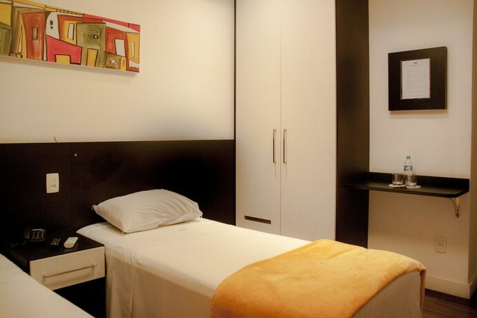 Imagen de la habitación del Hotel Br&aacute;s Palace. Foto 18