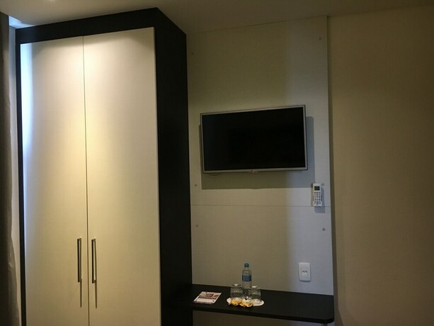 Imagen de la habitación del Hotel Br&aacute;s Palace. Foto 25