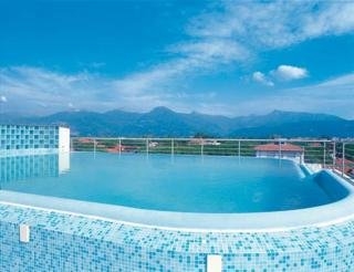 Imagen de la piscina del Hotel Bracciotti. Foto 7