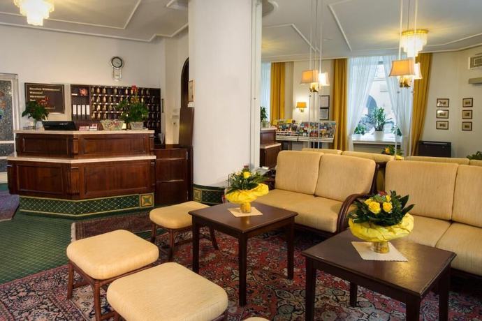 Imagen de los interiores del Hotel Brack. Foto 17