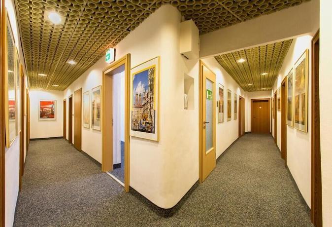 Imagen de los interiores del Hotel Brack. Foto 19