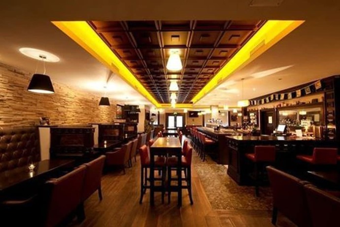 Imagen del bar/restaurante del Hotel Bracken Court. Foto 3