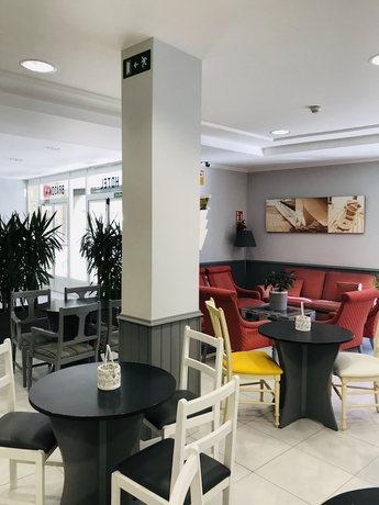 Imagen de la habitación del Hotel Bradomin. Foto 10