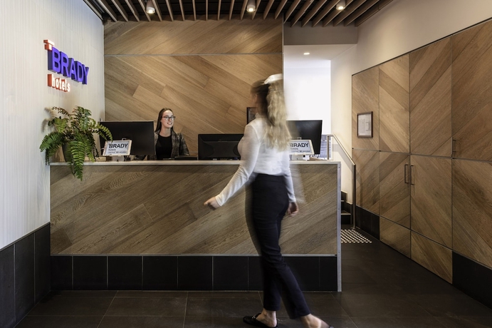 Imagen de los interiores del Hotel Brady Hotels Central Melbourne. Foto 18