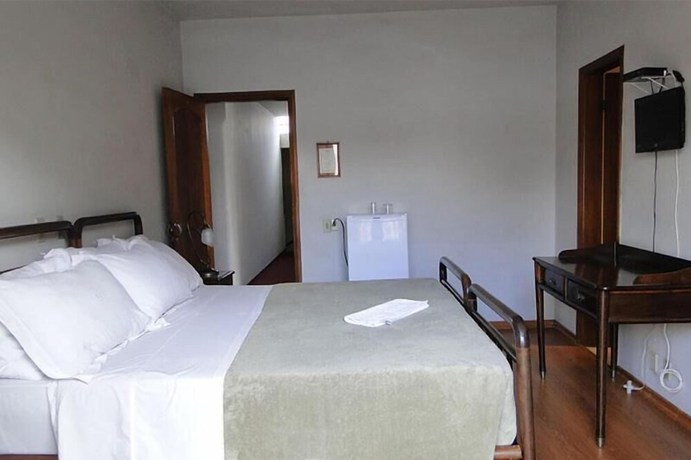Imagen de la habitación del Hotel Bragan&ccedil;a, Caxambu. Foto 4