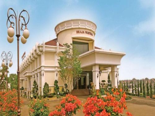 Imagen general del Hotel Braja Mustika Bogor. Foto 8