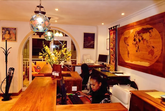 Imagen de los interiores del Hotel Brajas. Foto 17