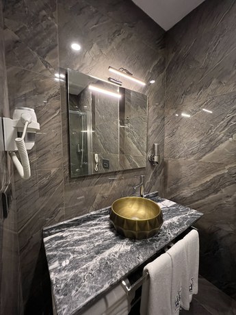 Imagen de la habitación del Hotel Brako. Foto 12