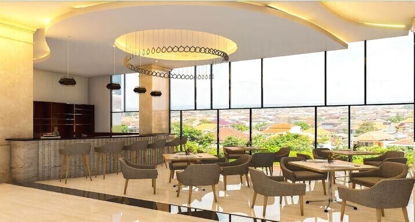 Imagen del bar/restaurante del Hotel Braling Grand Hotel Purbalingga by Azana. Foto 4