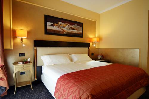 Imagen de la habitación del Hotel Bram. Foto 6