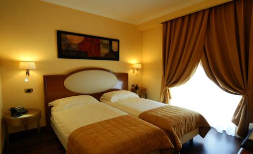 Imagen de la habitación del Hotel Bram. Foto 8