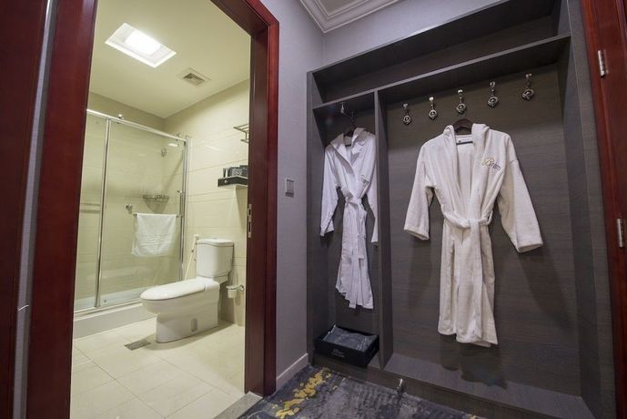 Imagen de la habitación del Hotel Bram Suites. Foto 5