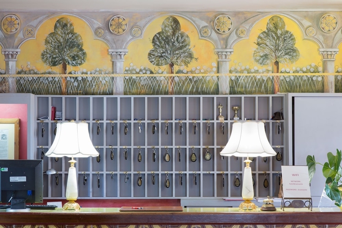 Imagen de los interiores del Hotel Bramante. Foto 15