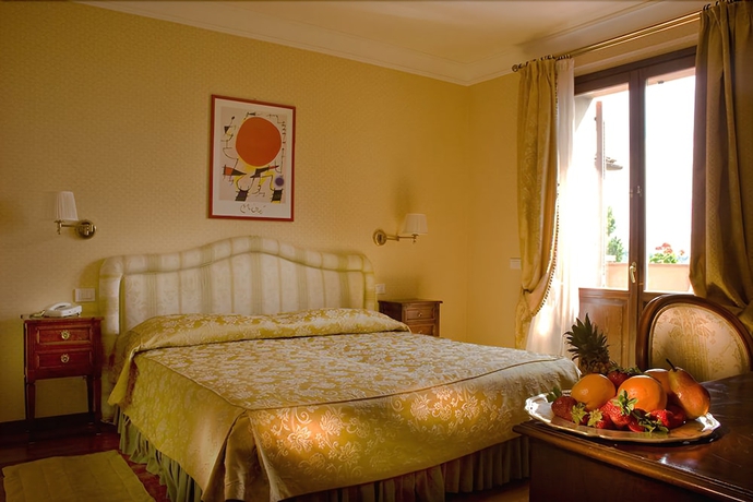 Imagen de la habitación del Hotel Bramante. Foto 11