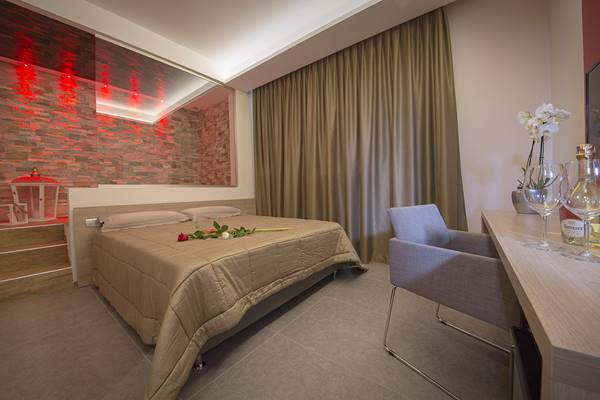 Imagen de la habitación del Hotel Bramante Spa. Foto 4