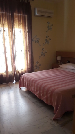 Imagen de la habitación del Hotel Branca. Foto 15