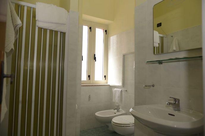 Imagen de la habitación del Hotel Branca. Foto 19