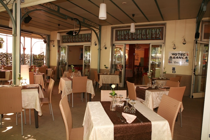 Imagen del bar/restaurante del Hotel Branca. Foto 4