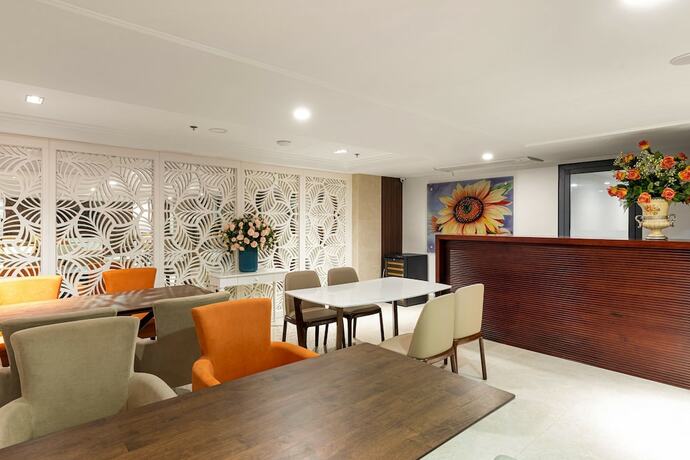 Imagen del bar/restaurante del Hotel Branda Apartment And. Foto 16