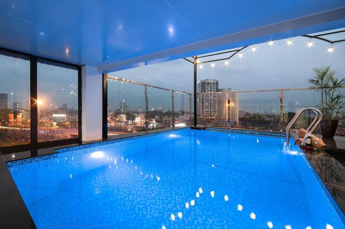 Imagen de la piscina del Hotel Brandi Gate Hotel and Spa. Foto 19