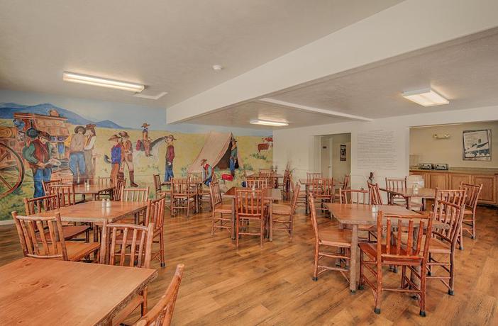 Imagen de los interiores del Hotel Brandin' Iron Inn. Foto 4