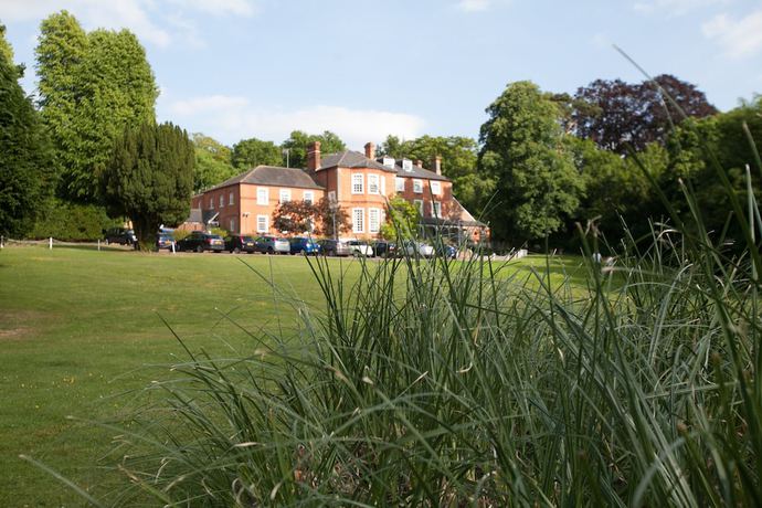 Imagen de los interiores del Hotel Brandshatch Place Hotel and Spa. Foto 19