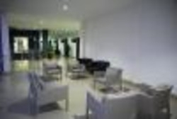 Imagen de los interiores del Hotel Brandt Ejecutivo Colonial Los Robles. Foto 4