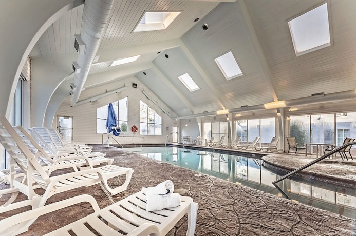 Imagen de la piscina del Hotel Branson Towers, Branson. Foto 19