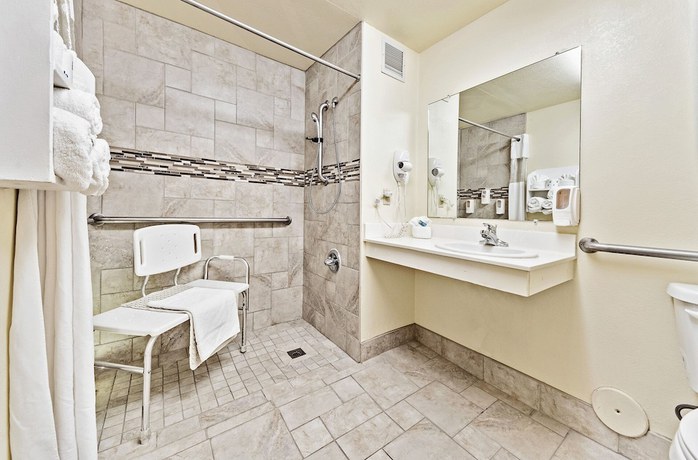 Imagen de la habitación del Hotel Branson Towers. Foto 6