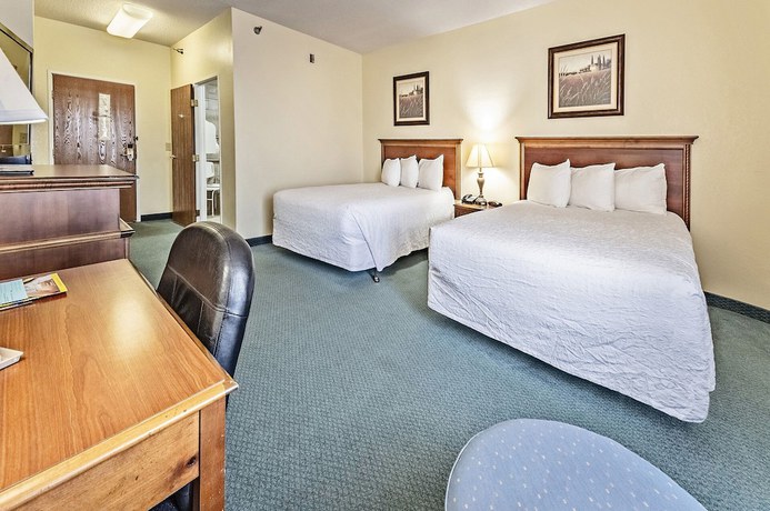 Imagen de la habitación del Hotel Branson Towers. Foto 8