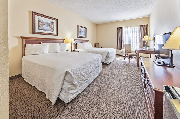 Imagen de la habitación del Hotel Branson Towers. Foto 13