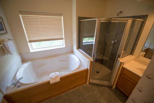 Imagen de la habitación del Hotel Branson Yacht Club. Foto 4
