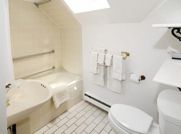 Imagen de la habitación del Hotel Brant Point Courtyard. Foto 5