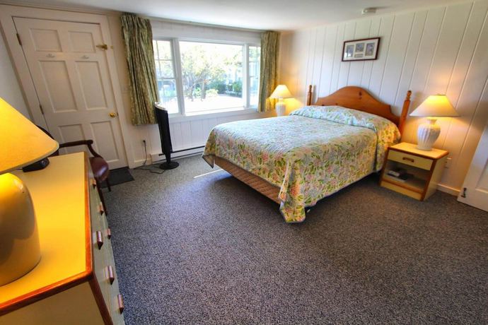 Imagen de la habitación del Hotel Brant Point Courtyard. Foto 8