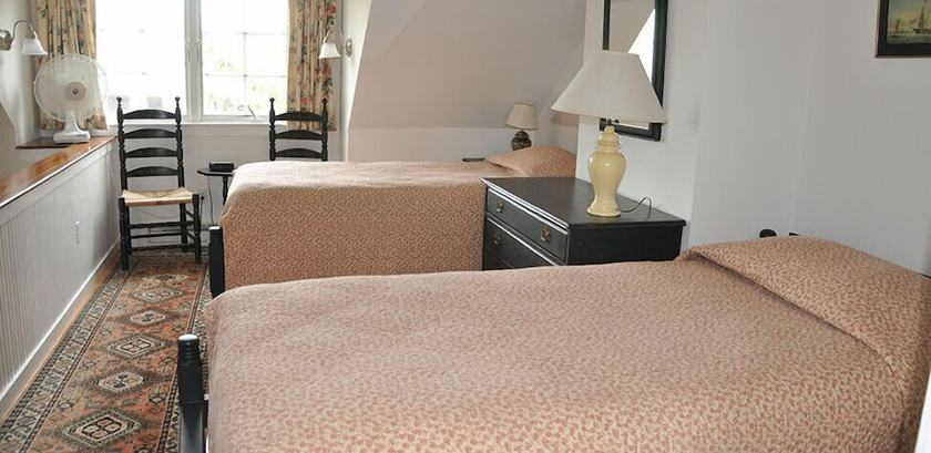 Imagen de la habitación del Hotel Brant Point Courtyard. Foto 9