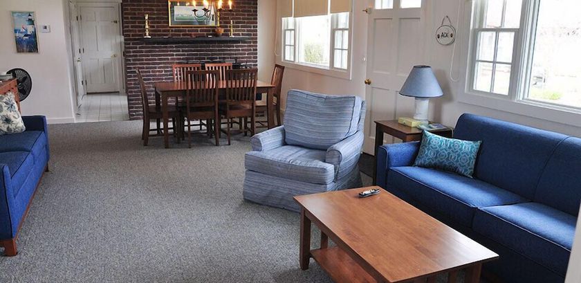 Imagen de la habitación del Hotel Brant Point Courtyard. Foto 10