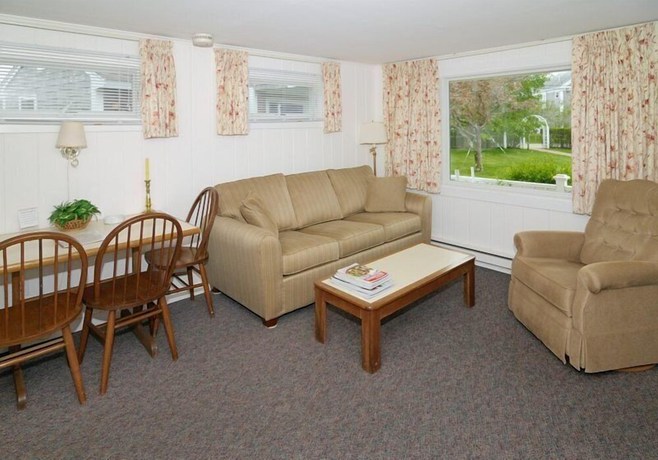 Imagen de la habitación del Hotel Brant Point Courtyard. Foto 12