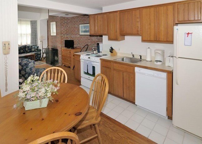 Imagen de la habitación del Hotel Brant Point Courtyard. Foto 20