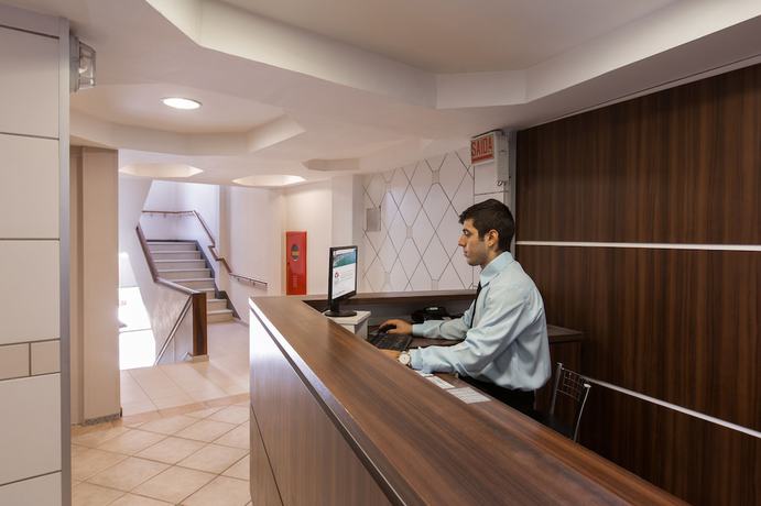 Imagen de los interiores del Hotel Brasil Express. Foto 19