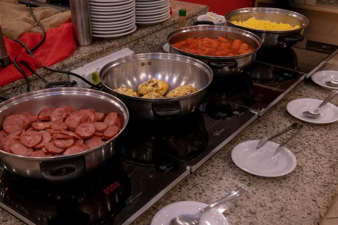 Imagen del bar/restaurante del Hotel Brasil Express. Foto 4