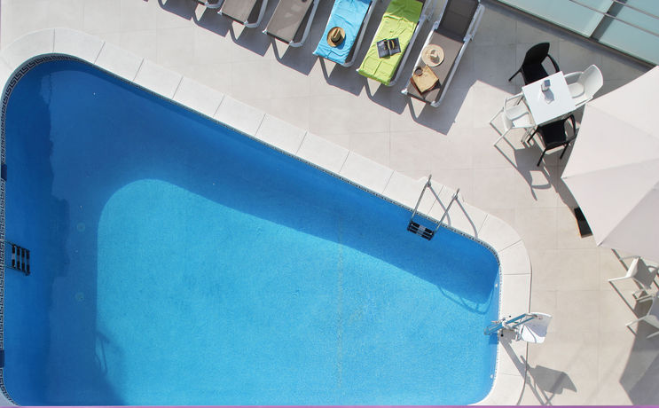 Imagen de la piscina del Hotel Brasil. Foto 14