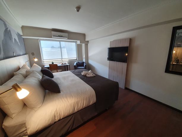 Imagen de la habitación del Hotel Brasilia, Santigo. Foto 7