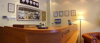 Imagen de la habitación del Hotel Brasov. Foto 4