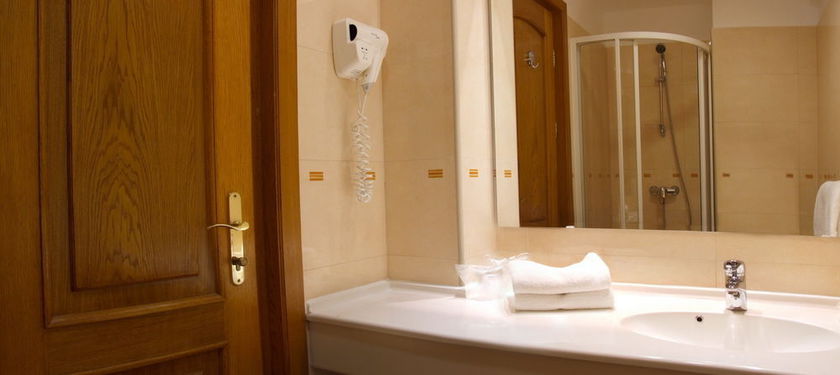 Imagen de los interiores del Hotel Brasov. Foto 15