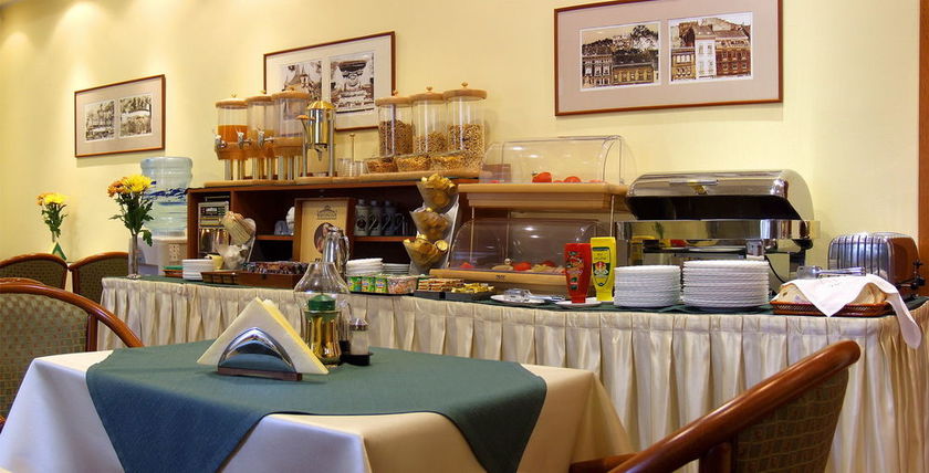 Imagen de la habitación del Hotel Brasov. Foto 7