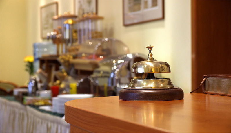 Imagen del bar/restaurante del Hotel Brasov. Foto 2