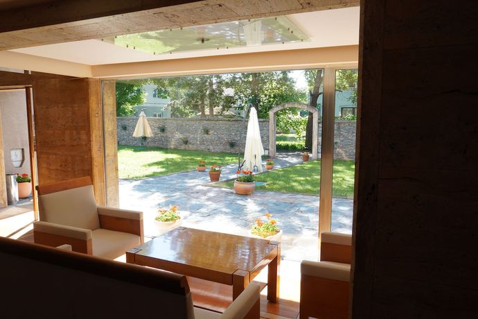 Imagen de los interiores del Hotel Brass. Foto 17