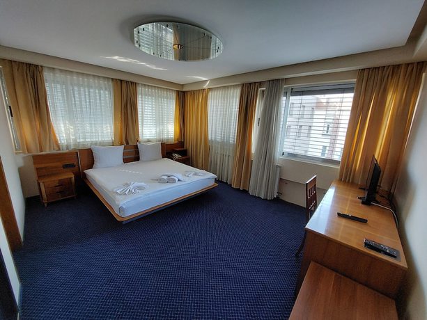 Imagen de la habitación del Hotel Brass. Foto 4