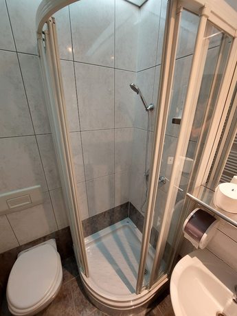 Imagen de la habitación del Hotel Brass. Foto 5