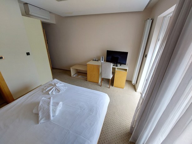Imagen de la habitación del Hotel Brass. Foto 9